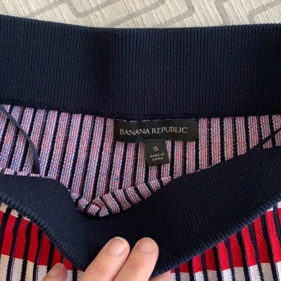 Banana Republic Pleated Knit Midi Skirt in Blue White & Red Stripes - Picture 5 of 8